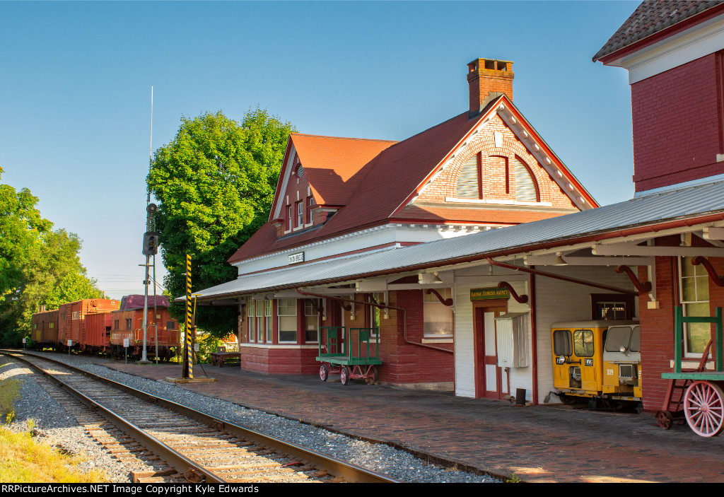 Western Maryland Railway "Union Bridge" Station